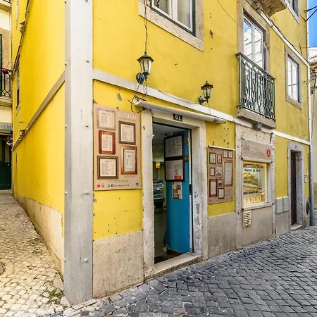 Apartmán Joivy Cosy 1-bed Flat With Seaview In Alfama Lisboa